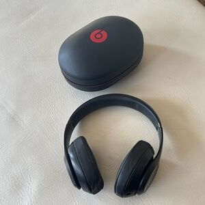 Beats Solo by Dr Dre